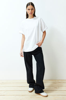 Beyaz %100 Pamuk S?rt Slogan Bask?l? Oversize/Genis Kal?p Orme T-Shirt TWOSS24TS00091