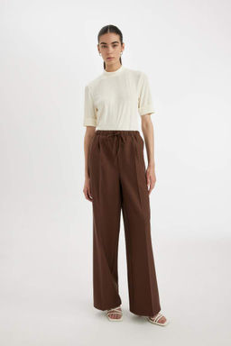 Футболка с короткими рукавами и полуводолазкой стандартного кроя в рубчик на бретельках - Defacto фото 2