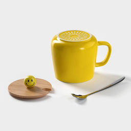 Кружка керамическая «Смайл», 350 мл, с деревянной крышкой и ложкой, цвет и рисунок МИКС