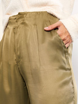 Standart Fit D?z Saten Kad?n Pantolon