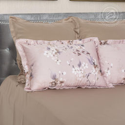 Постельное белье Дана (тенсель) 2 сп. с Евро/Пододеяльник (молния, ушки): 1 шт.- 210*175; Простыня: 1 шт.- 240*240; Наволочка (молния, ушки): 2 шт.- 70*70; Наволочка (молния, ушки): 2 шт.- 50*70 Тенсел