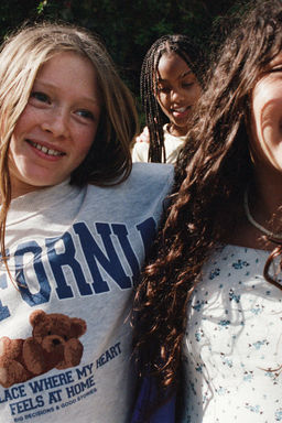 SUDADERA ESTAMPADO TEXTO Y OSO / Gris vigor?