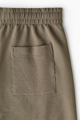 Pantal?n corto gofrado Relaxed Fit - H&m фото 8