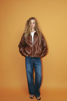 LEATHER EFFECT BOMBER JACKET - Zara фото 2
