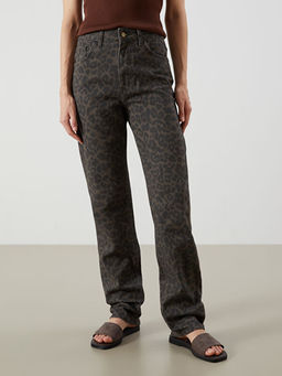 Straight Fit Leopar Desenli Kad?n Jean Pantolon