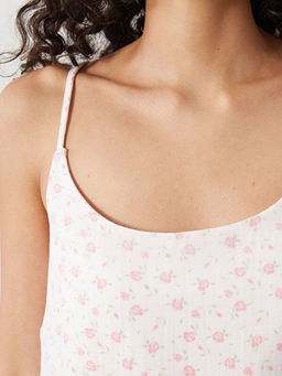 U Yaka ?i?ekli Ask?l? Kad?n ?ortlu Pijama Tak?m?