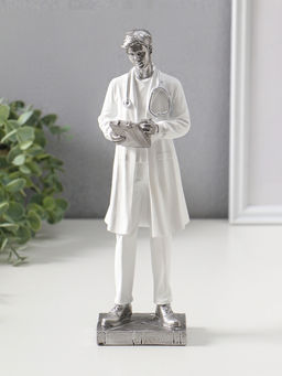 Сувенир полистоун "Мужчина-доктор в белом халате с медицинской картой" 25,5 см