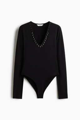 Body con ribete de cuentas