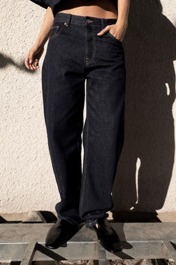 HIGH-WAIST TRF BARREL JEANS - Zara фото 2