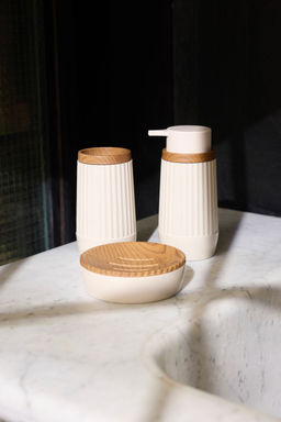 Trendyolmilla Home 3lu Plastik Ahsap Gorunum Detayl? Sabunluk Banyo Seti TPHSS25BST00001