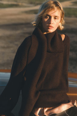 Jersey en punto de canal? con cuello bufanda - H&m фото 2
