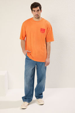 TRENDYOL MAN Somon Oversize/Genis Kesim Kabaran Bask?l? %100 Pamuk T-Shirt TMNSS25TS00131 - Trendyolmilla фото 2