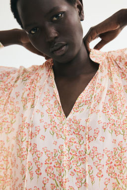 Blusa de viscosa con mangas globo - H&m фото 3