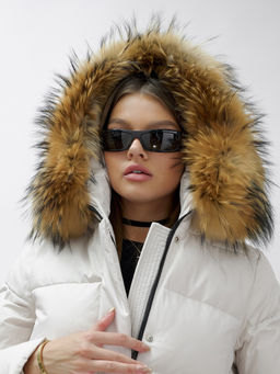 Куртка зимняя Visdeer 3215SB женская светло-бежевая с мехом енота утеплитель 220 г/м²  фото 8