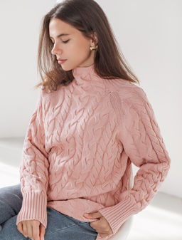 Удлиненный свитер фактурной вязки с узором косы - Vilatte фото 6