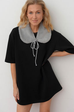 Платье с меховым воротником