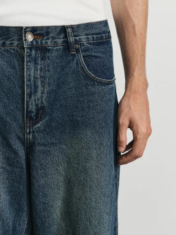 Джинсы relax fit / Zarina