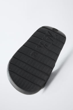 EMBOSSED SLIDERS - Zara фото 7