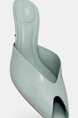 PATENT-EFFECT SANDALS - Zara фото 2