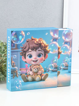 Фотоальбом на 80 фото 10х15 см "Мальчик в клетчатой рубашке с мишкой" в коробке 5х19х22,8 см   10962