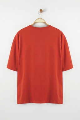 TRENDYOL MAN Kiremit Oversize/Genis Kesim Yaka Detayl? %100 Pamuklu T-Shirt TMNSS25TS00008 - Trendyolmilla фото 8