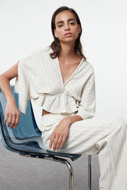 Ekru Dokulu Kumas Volanl? Dokuma Bluz TWOSS24BZ00480