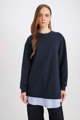 Толстовка-туника стандартного кроя с круглым вырезом