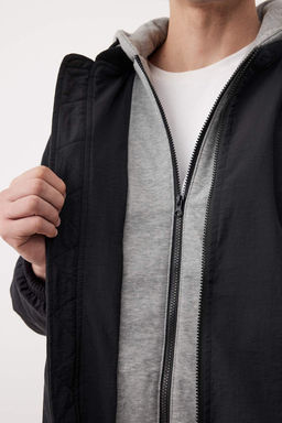 Siyah Regular Fit Orme Kapusonlu Unisex K?sl?k Mont TMNAW26MO00015 - Trendyolmilla фото 4