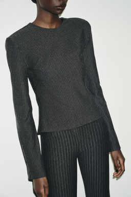 TOP WITH SHOULDER PADS AND PINSTRIPE - Zara фото 2