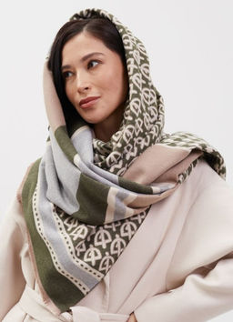 В составе шерсть и кашемир! Большой, мягкий, теплый двусторонний палантин с принтом