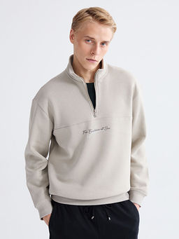 Dik Yaka Bask?l? Erkek Kal?n Sweatshirt