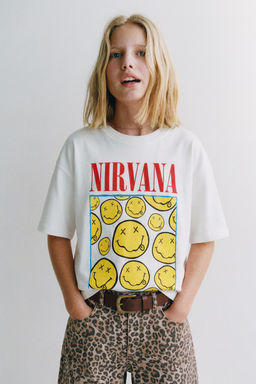 CAMISETA ESTAMPADA NIRVANA ® / Blanco