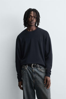 REGULAR FIT TEXTURED SWEATER