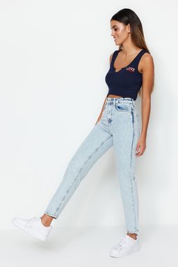 TRENDYOLMILLA Mavi Yuksek Bel Mom Jeans TWOSS23JE00085  фото 20