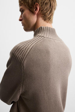 HIGH NECK QUARTER-ZIP SWEATER - Zara фото 22