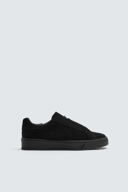 MONOCHROME LEATHER TRAINERS