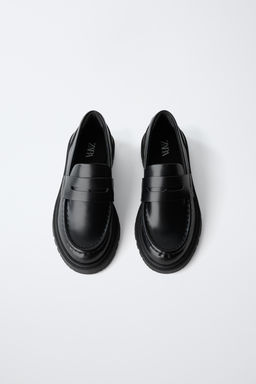 MOCAS?N COLEGIAL / Negro