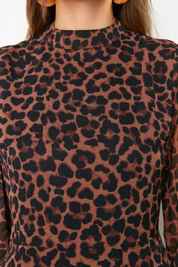 TRENDYOLMILLA Camel Dik Yakal? Etegi Volanl? Sifon Dokuma K?sl?k Elbise TWOAW20EL1313