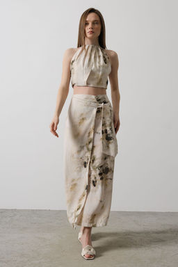 TRENDYOLMILLA Bej Batik Desenli Anvelop Midi Dokuma Etek TWOSS25ET00052