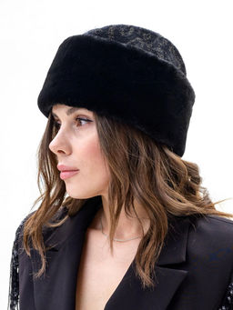 П26-32 Пилотка черное золото с мехом мутон