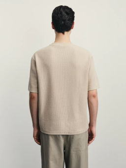 Футболка из фактурной ткани / Zarina фото 5