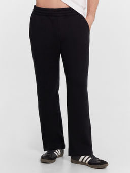 Брюки мужские прямые в черном цвете