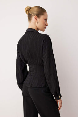 Siyah Gold Dugme Detayl? Bele Oturan Fitted Gomlek TWOAW26GO00104 - Trendyolmilla фото 4