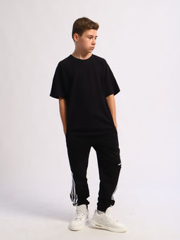 Футболка "Зарядка" черный