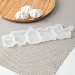 Силиконовый молд для леденцов и шоколада Детский набор, коляска 7?6,7 см, боди 6?5,5 см, гиря 4,5?3,2 см, бутыль 7?3,5 см, прозрачный - Simaland фото 3