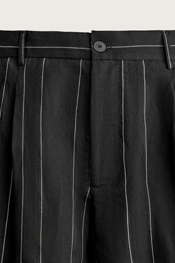 BERMUDA RELAXED FIT PLIEGUES RAYAS / Negro - Zara фото 9