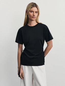 Футболка из хлопка с вырезами по бокам / Zarina фото 3