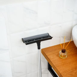 Окномойка с телескопической алюминиевой ручкой и сгоном Доляна, 20860(97) см, рабочая поверхность 20 см, поролон  фото 18