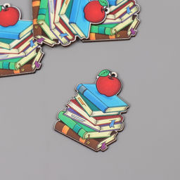 Декор для творчества дерево «Стопка книг с яблоком», набор 5 шт., 4.5×4×0.3 см