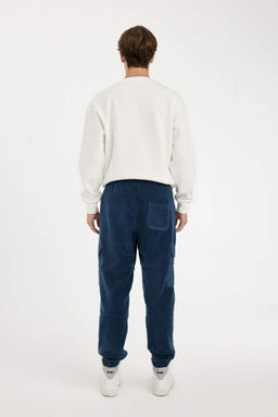 Флисовые спортивные штаны стандартного кроя с карманами-карго - Defacto фото 7